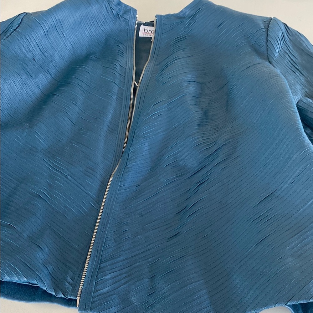 Blue Structured Blazer with Ribbed Texture - Picture 6 of 9